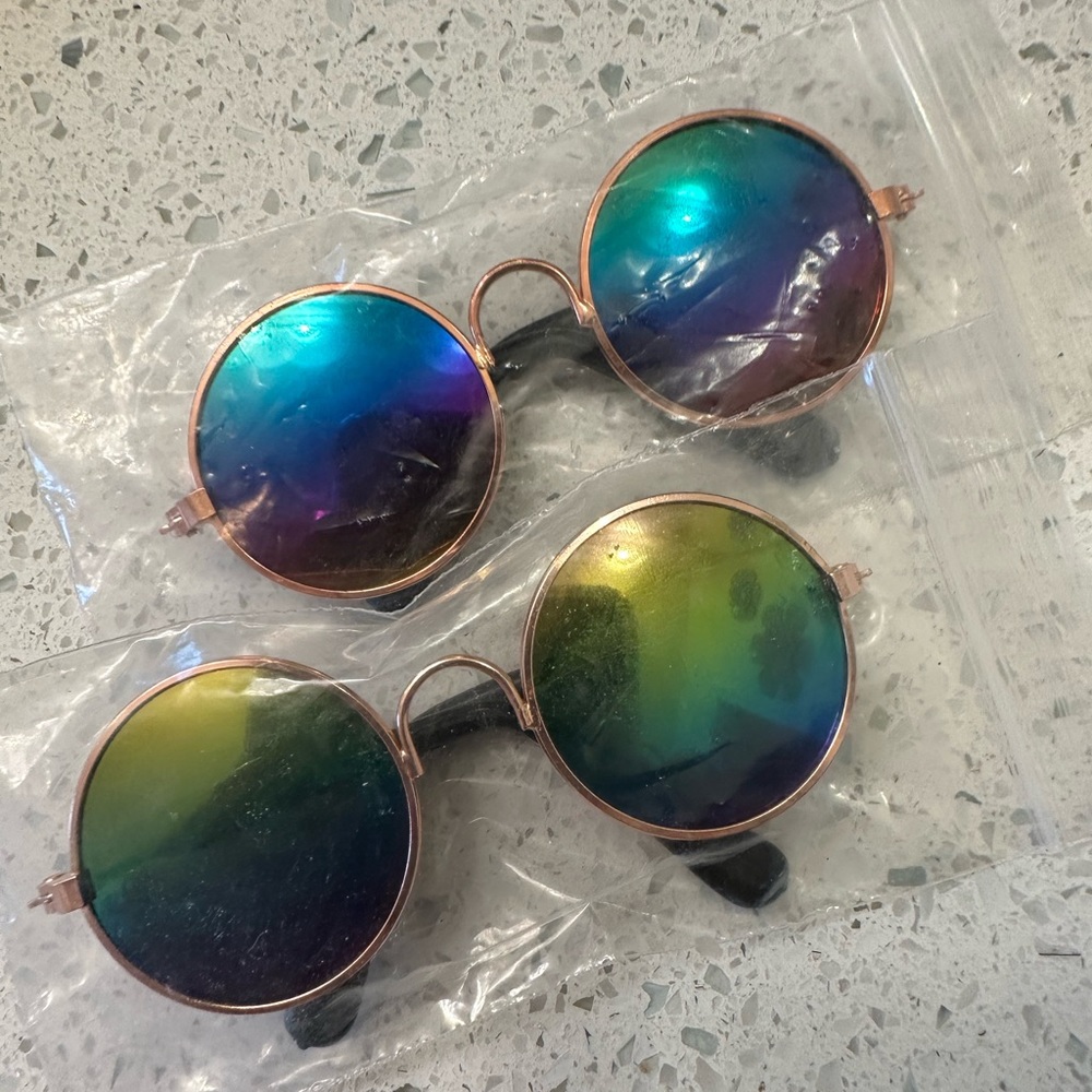 Two pair mini pet sunglasses for cats/dogs small kitten puppy 😎